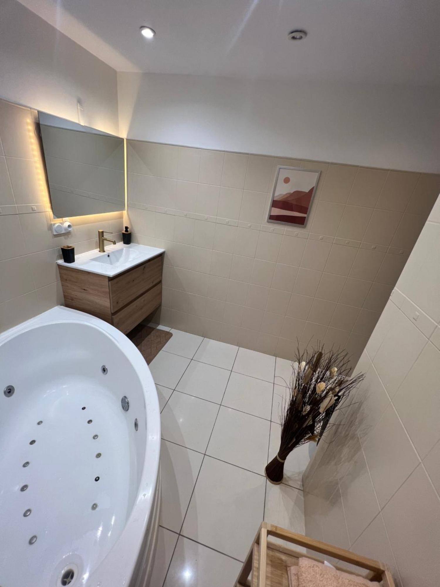 Appartement Pres De Paris, Disney & Cdg Tremblay-en-France Екстер'єр фото